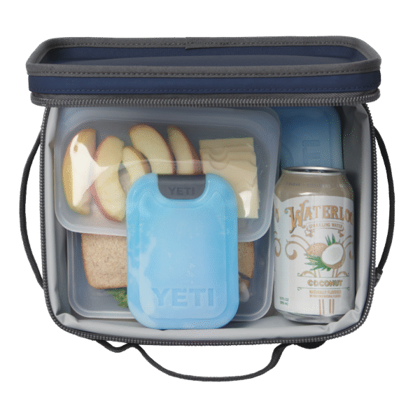 D74FF1A9-307D-4740-AB72-04736D6C23C1